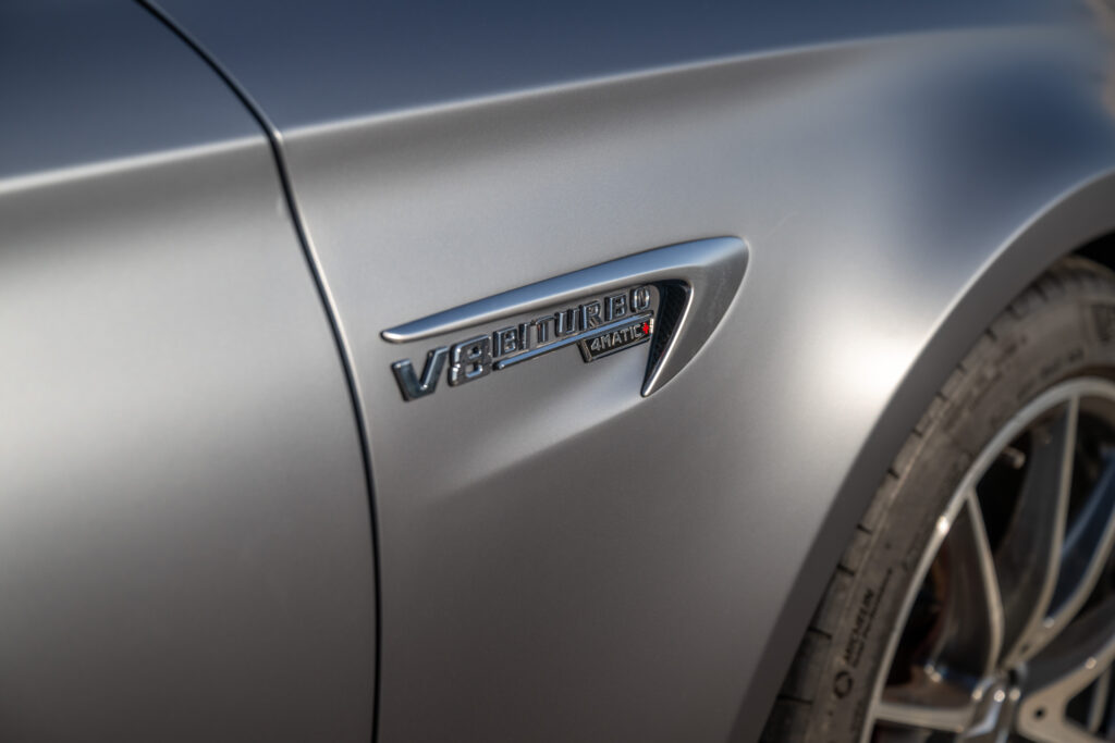Mercedes Benz E63s AMG - V8 Biturbo