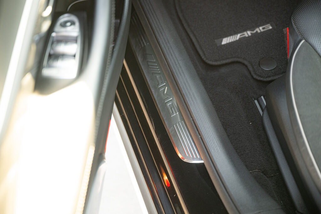 Mercedes Benz E63s AMG - Einstiegsleiste