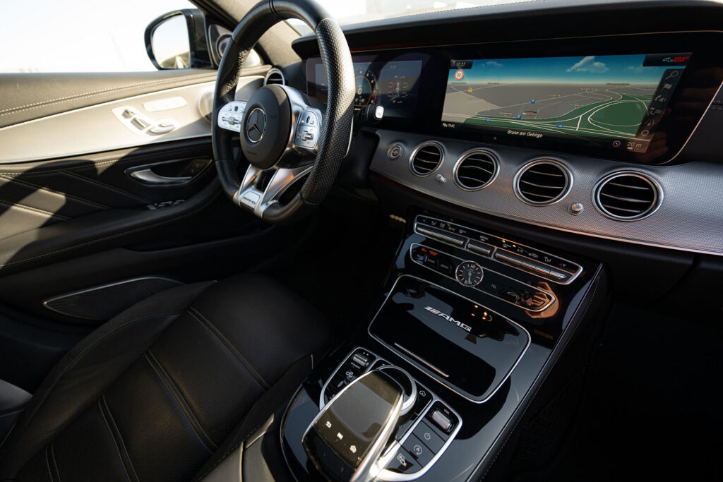 Mercedes Benz E63s AMG - Multimedia Konsole